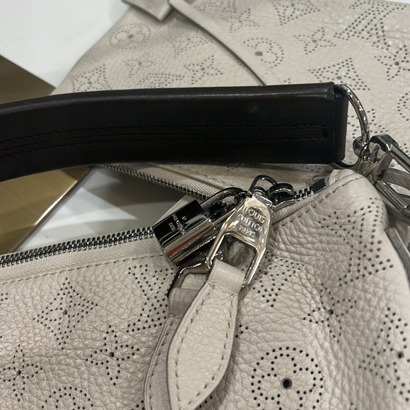 Louis Vuitton Selene Monogram PM Blanc Shoulder Bag - Picture 7 of 16
